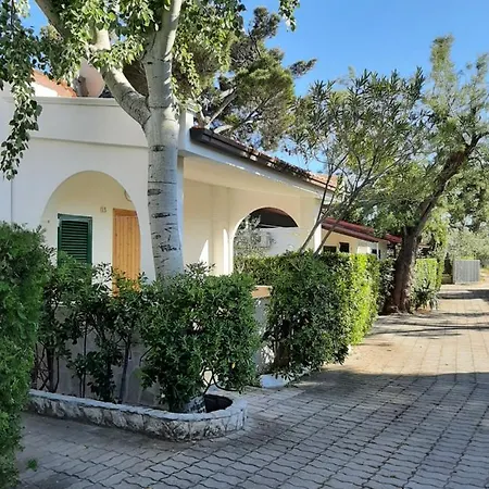 Prázdninový areál Villaggio Almar *